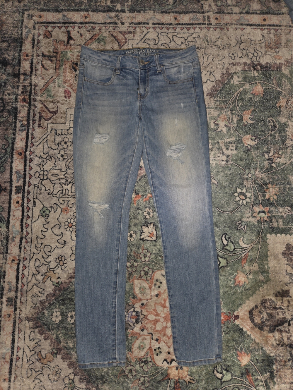 American Eagle Outfitters Light Blue Distressed Jeggings